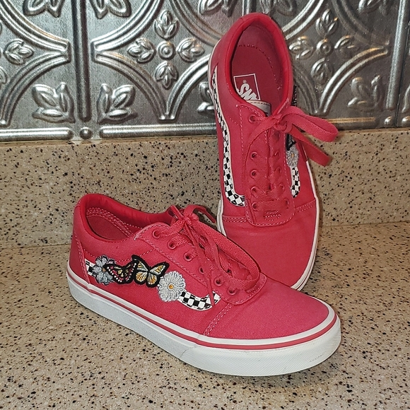 Vans Other - Girls Missy pink old school skool Vans Ward Butterflies Skate Shoes size 4